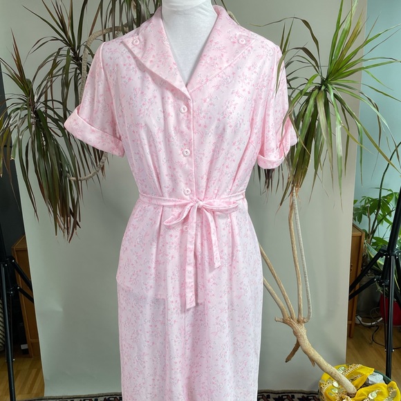 60’s Vintage House Dress - Picture 2 of 8